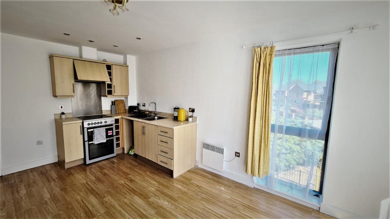 Lovely 5 Sleeper Flat - Upper Clapton Лондон Екстериор снимка