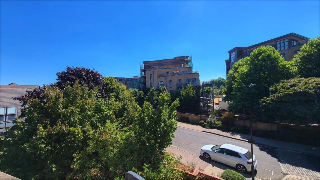 Lovely 5 Sleeper Flat - Upper Clapton Лондон Екстериор снимка